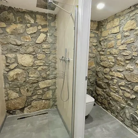 Iseolakerental - Dove Il Brilla