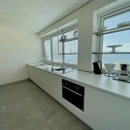 Iseolakerental - Dove Il Brilla Apartment *
